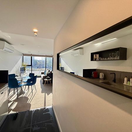 Midnight Luxe 1Br 1Bath Apartment 104 In The Heart Of Braddon Pool Sauna Secure Parking Wine Wifi Camberra Exterior foto