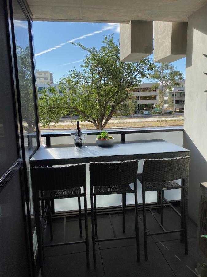 Midnight Luxe 1Br 1Bath Apartment 104 In The Heart Of Braddon Pool Sauna Secure Parking Wine Wifi Camberra Exterior foto