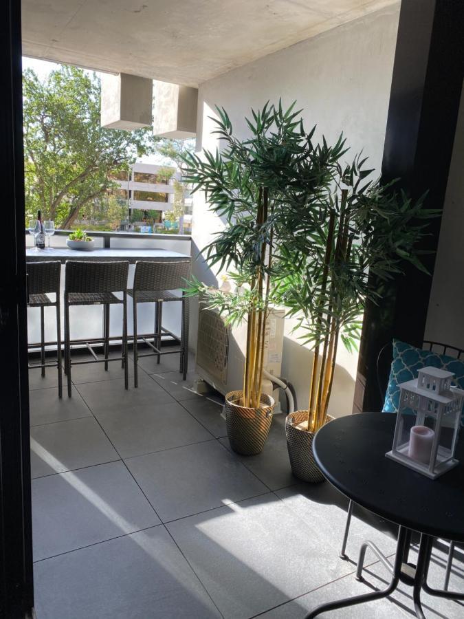 Midnight Luxe 1Br 1Bath Apartment 104 In The Heart Of Braddon Pool Sauna Secure Parking Wine Wifi Camberra Exterior foto