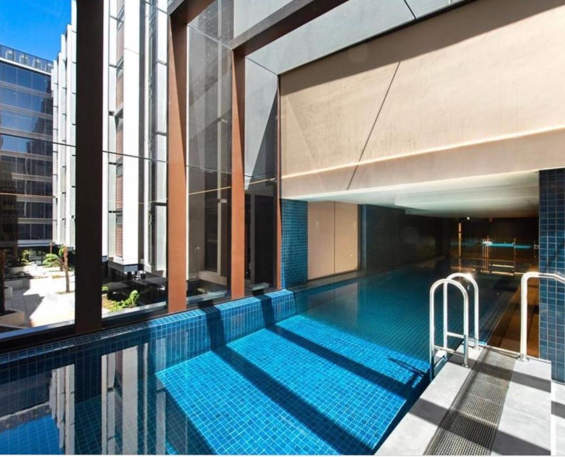 Midnight Luxe 1Br 1Bath Apartment 104 In The Heart Of Braddon Pool Sauna Secure Parking Wine Wifi Camberra Exterior foto