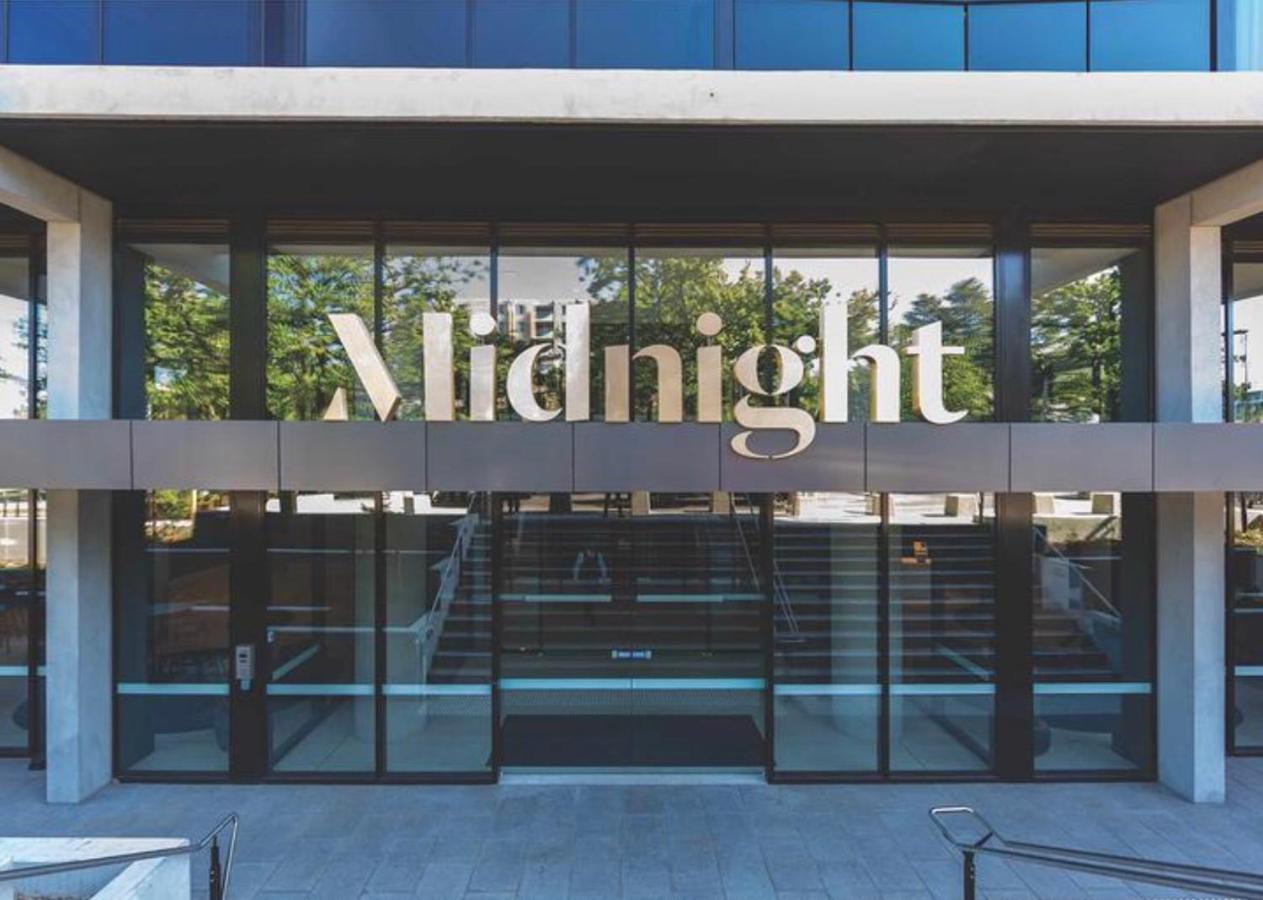 Midnight Luxe 1Br 1Bath Apartment 104 In The Heart Of Braddon Pool Sauna Secure Parking Wine Wifi Camberra Exterior foto