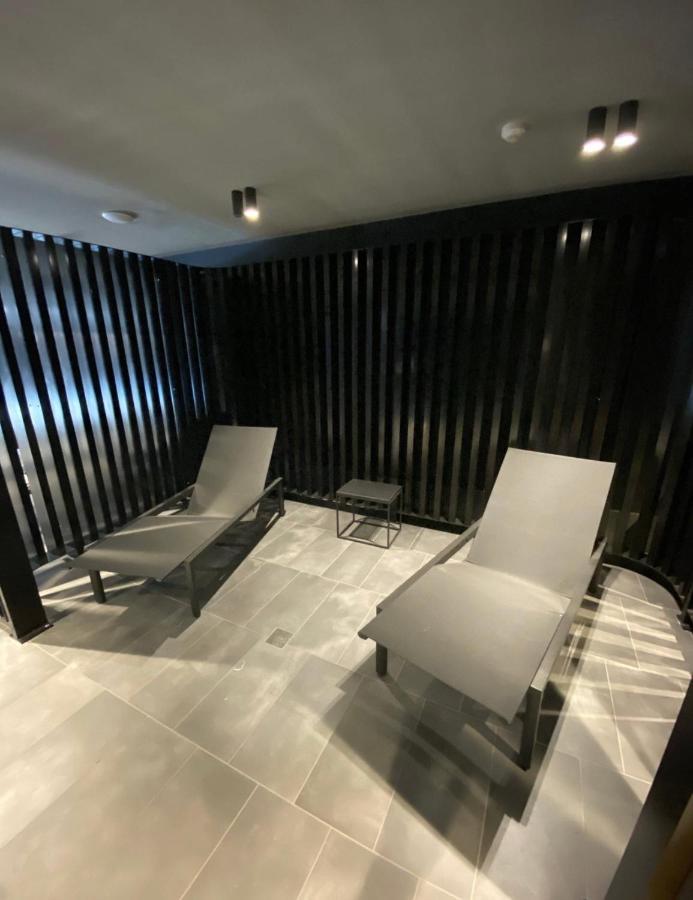 Midnight Luxe 1Br 1Bath Apartment 104 In The Heart Of Braddon Pool Sauna Secure Parking Wine Wifi Camberra Exterior foto