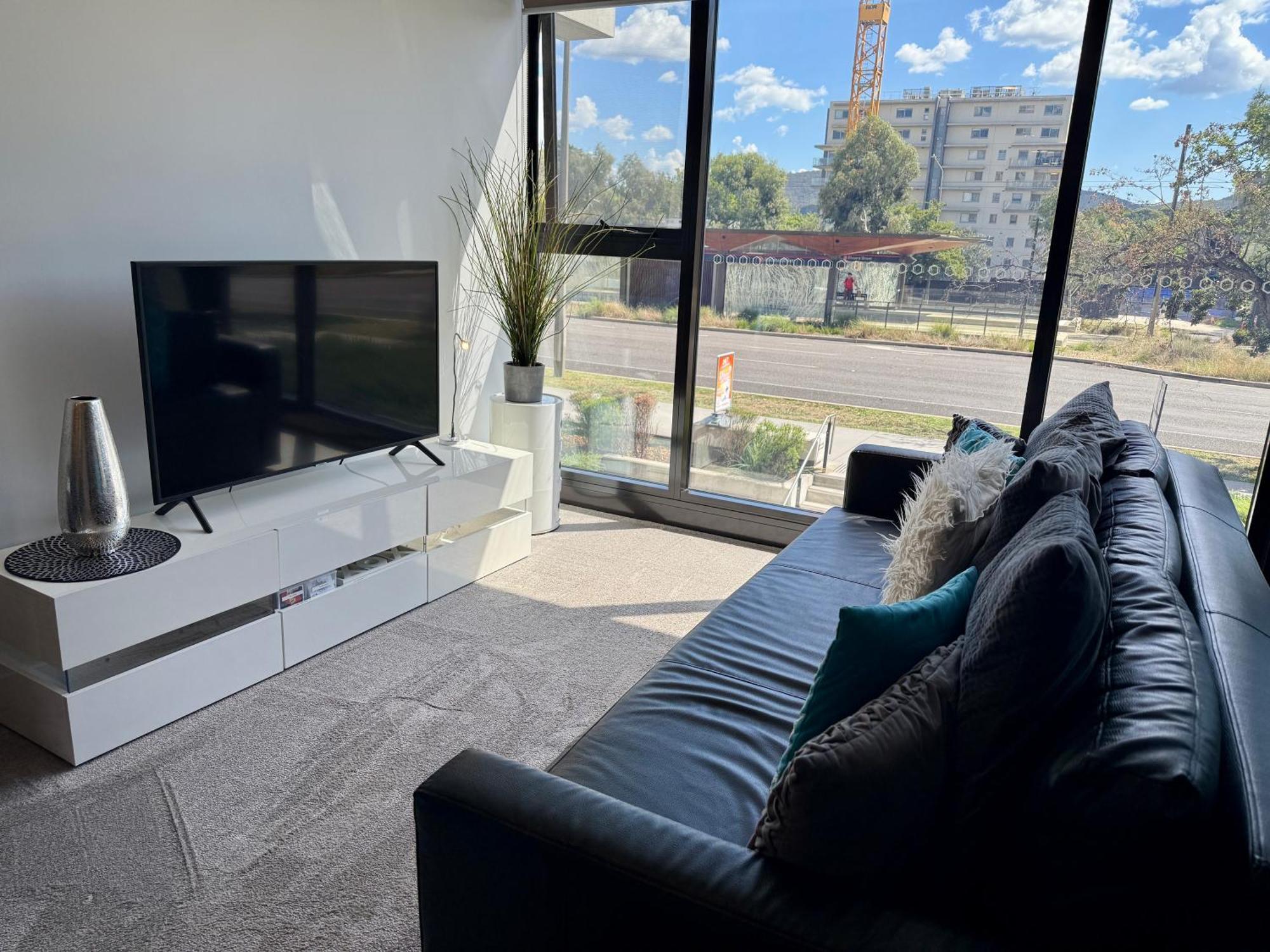 Midnight Luxe 1Br 1Bath Apartment 104 In The Heart Of Braddon Pool Sauna Secure Parking Wine Wifi Camberra Exterior foto