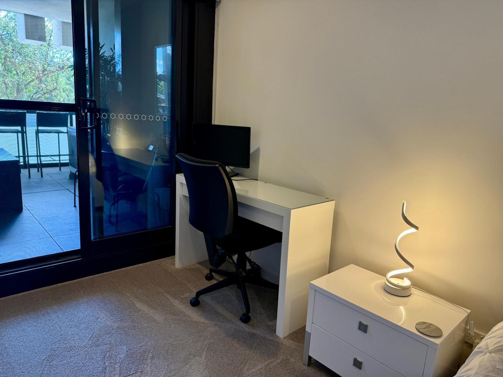 Midnight Luxe 1Br 1Bath Apartment 104 In The Heart Of Braddon Pool Sauna Secure Parking Wine Wifi Camberra Exterior foto